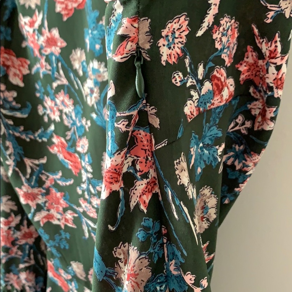 Design Lab Faux wrap top - Picture 6 of 6